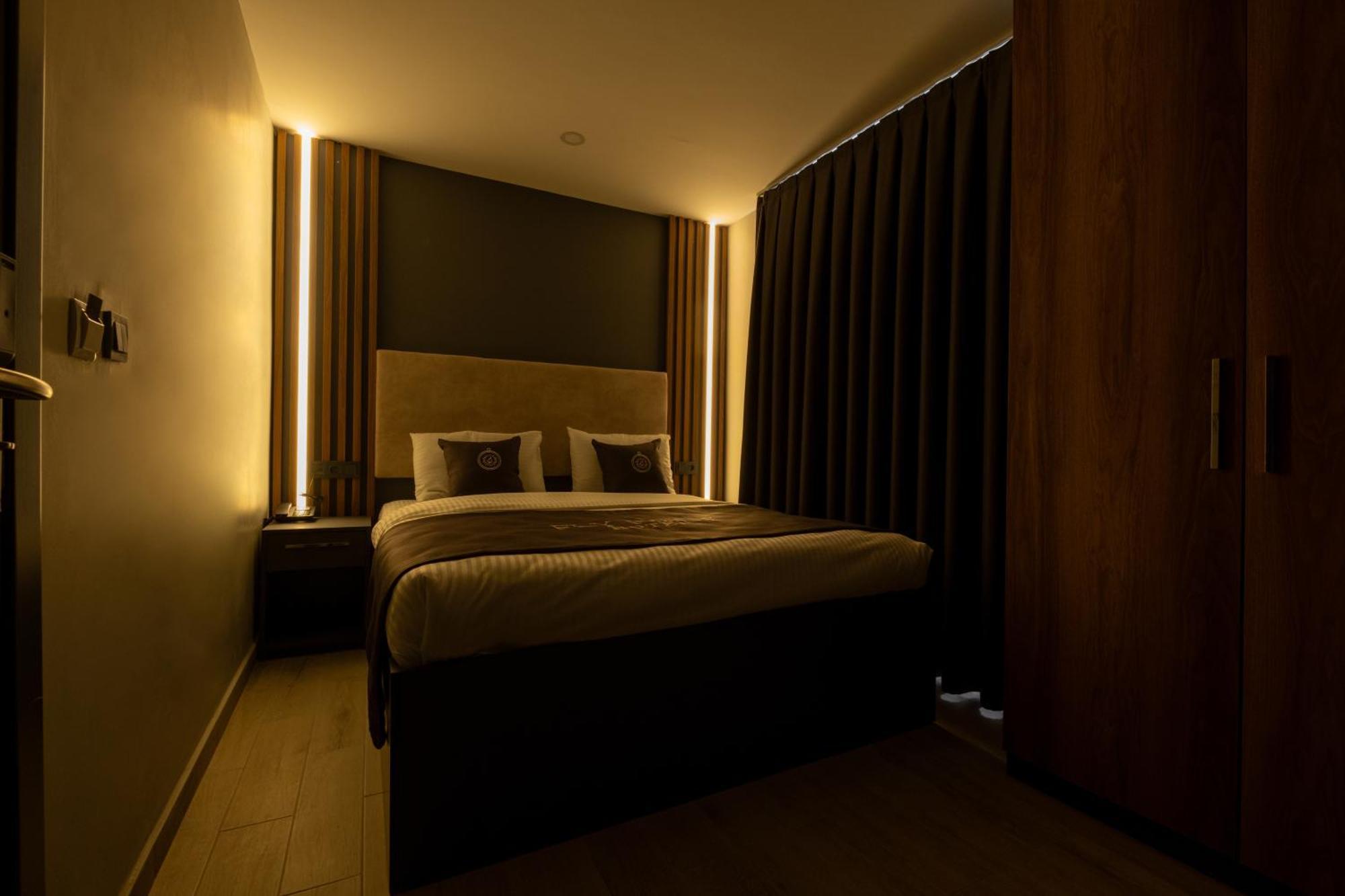 Fly Point Airport Hotel Arnavutkoy Экстерьер фото